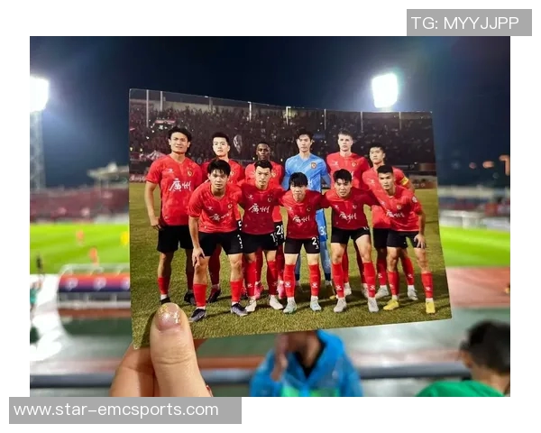 广州足球队近期状态分析与未来比赛展望探讨 广州足球队近期状态分析与未来比赛展望探讨