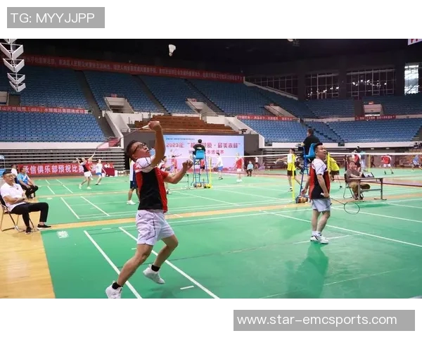 英超刘娜独家分享羽毛球技巧与训练心得助你提升竞技水平 英超刘娜独家分享羽毛球技巧与训练心得助你提升竞技水平