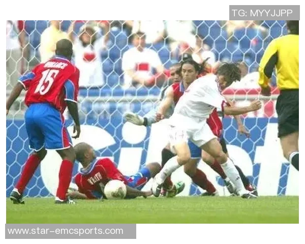 南京足球队的崛起之路世界杯预选赛背后的成长与奋斗故事 南京足球队的崛起之路世界杯预选赛背后的成长与奋斗故事