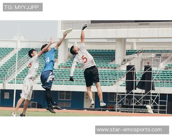 实时新闻南京飞盘队在极限运动联赛中的默契配合与战术分析